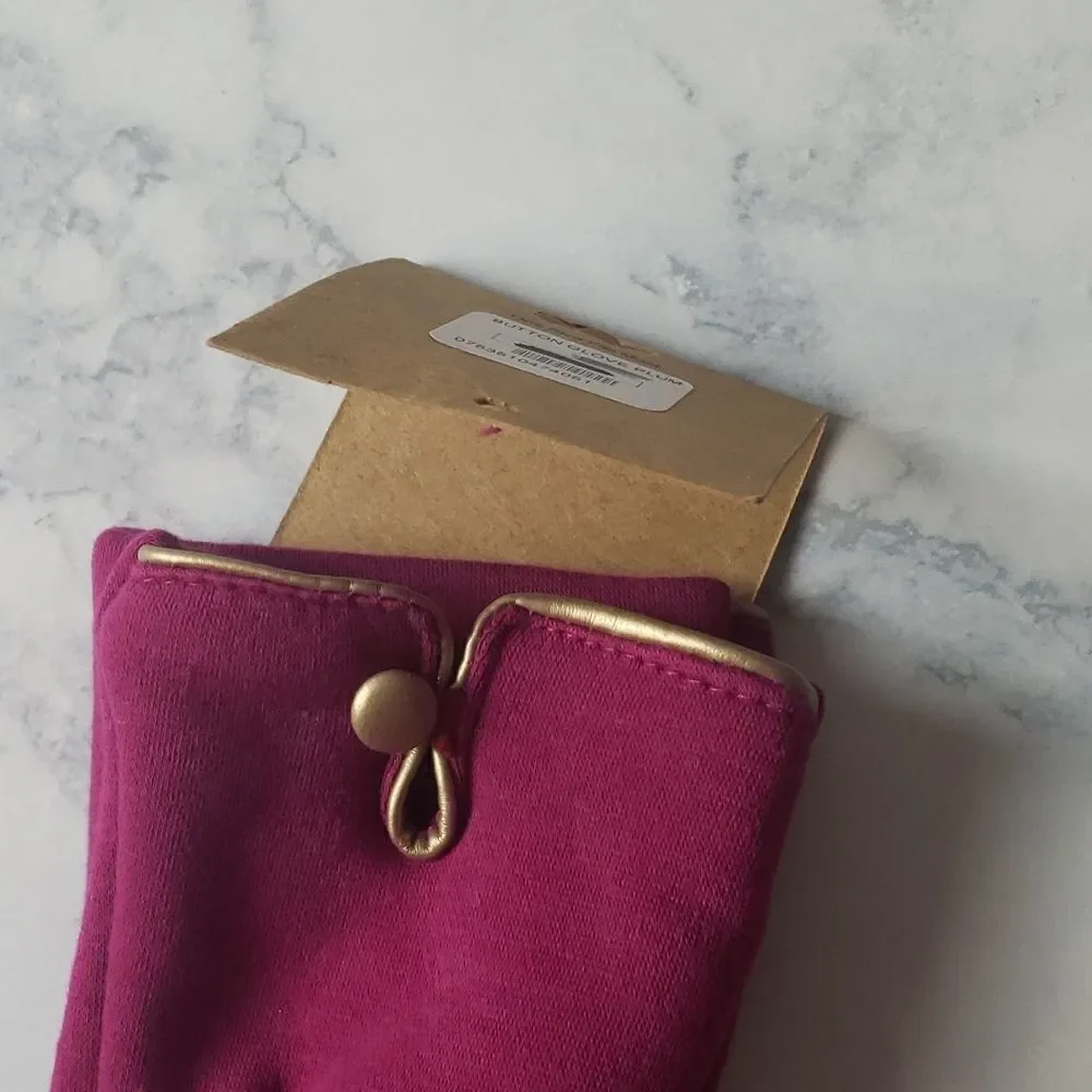 ‎Plum Gloves by Occasionally Made